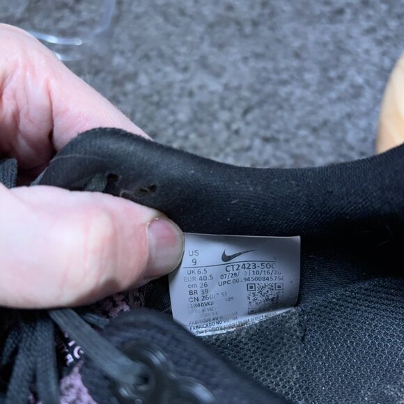 Nike Flyknit 2 React Infinity Running Shoe Womens Size 9 Black Purple Sneakers - Picture 6 of 7